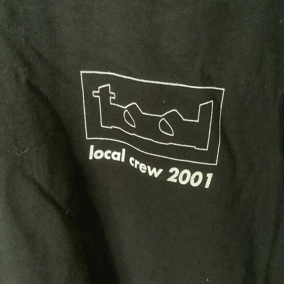 Deadstock brand new Original 2001 Tool Local Crew Concert vintage tee size xl - Picture 3 of 3